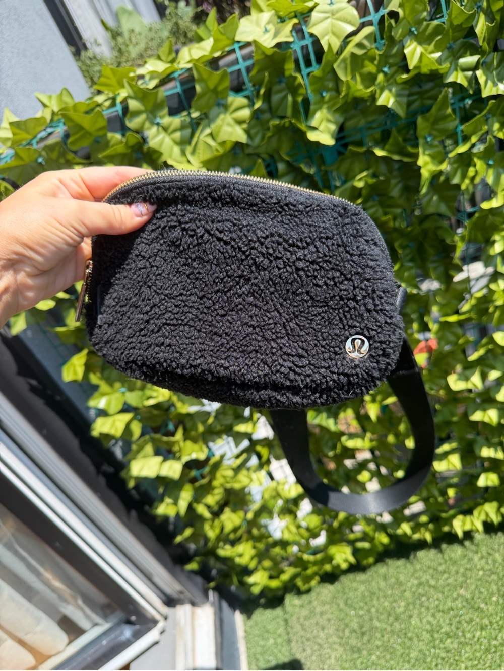 lululemon athletica Black Sherpa Crossbody Belt Bag